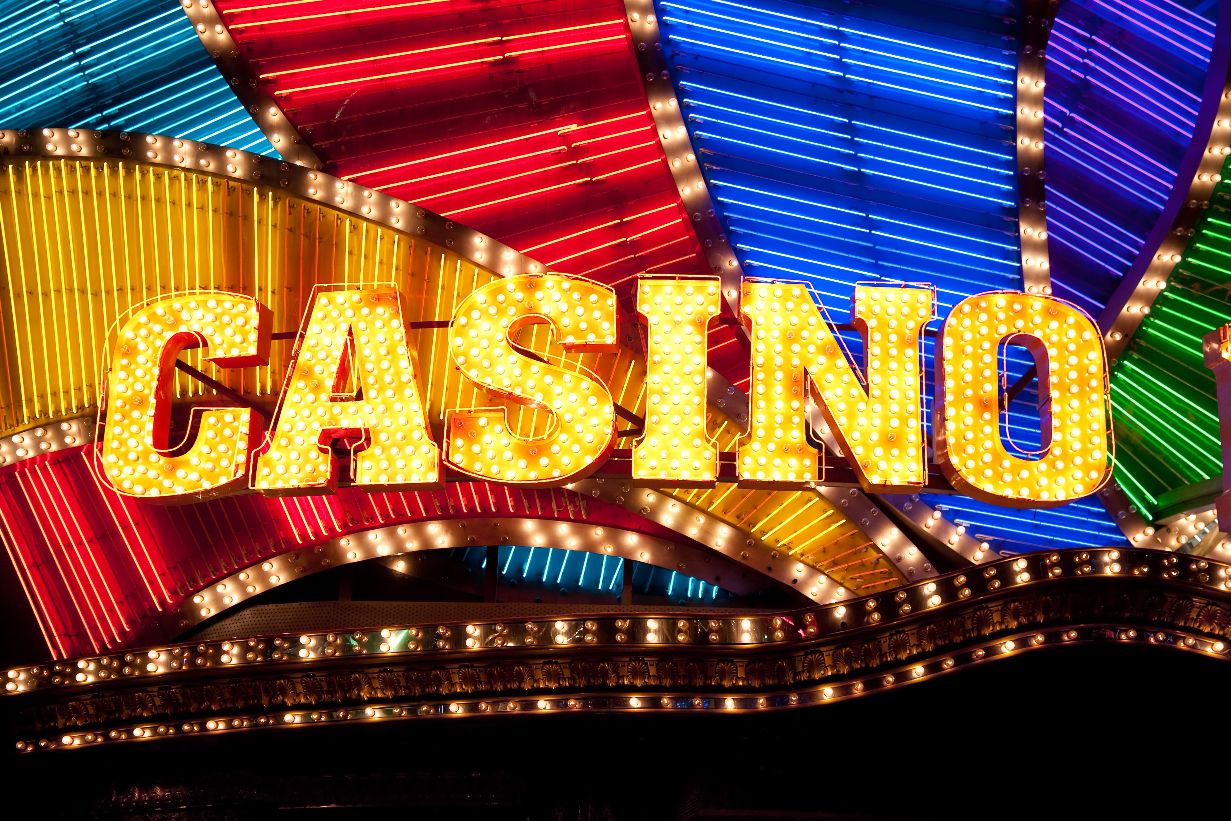 Royal Flush Pokeri Deneyimini Yakala