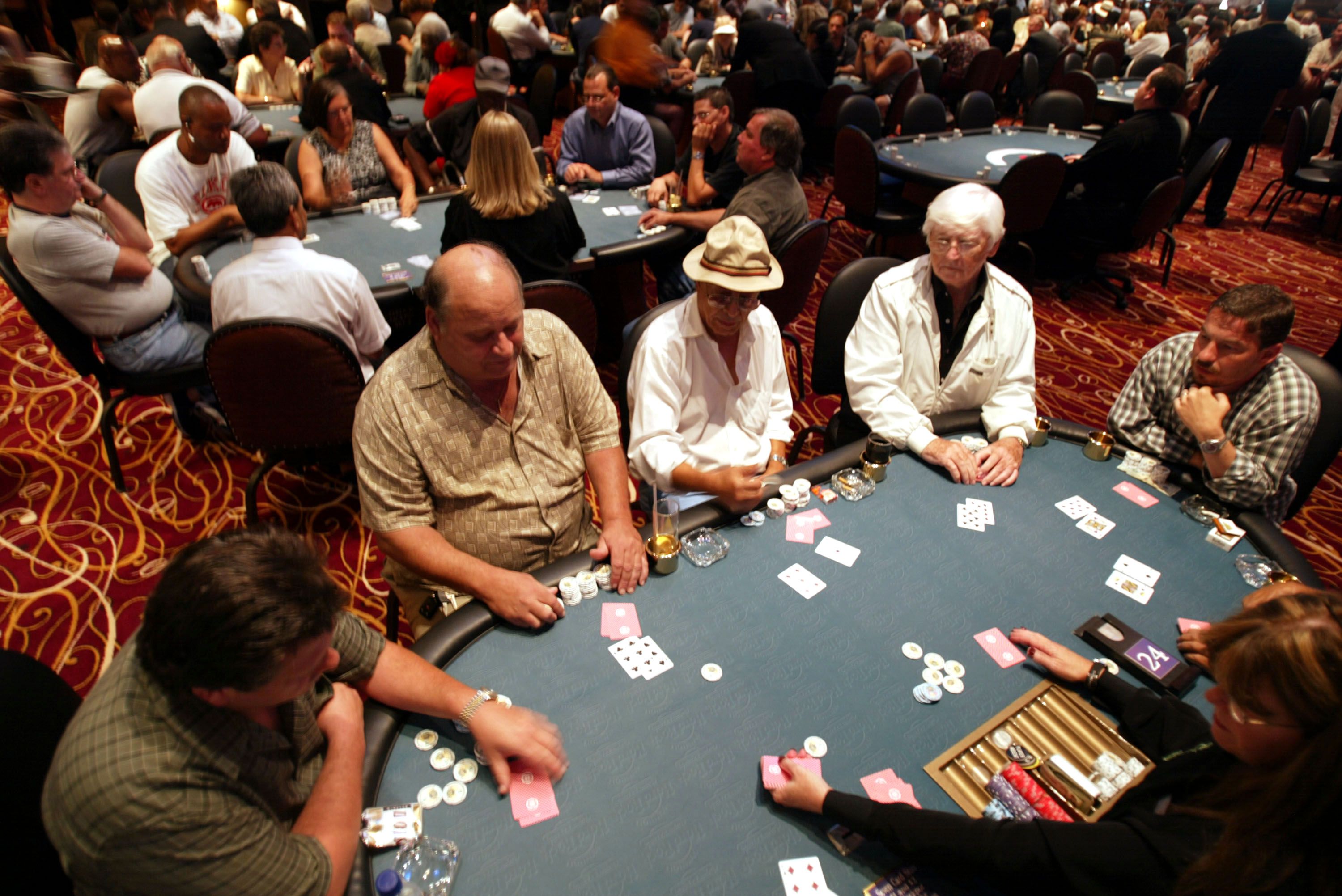 Slot Makinesi Dünyasına Giriş: Bilgi ve Strateji